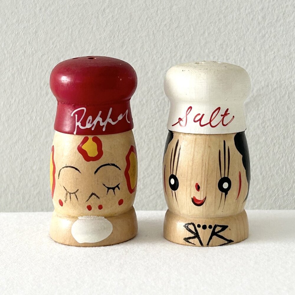 Vintage Wooden Chef Salt & Pepper Shaker Set Hand Painted 2.5” Tall MCM Japan